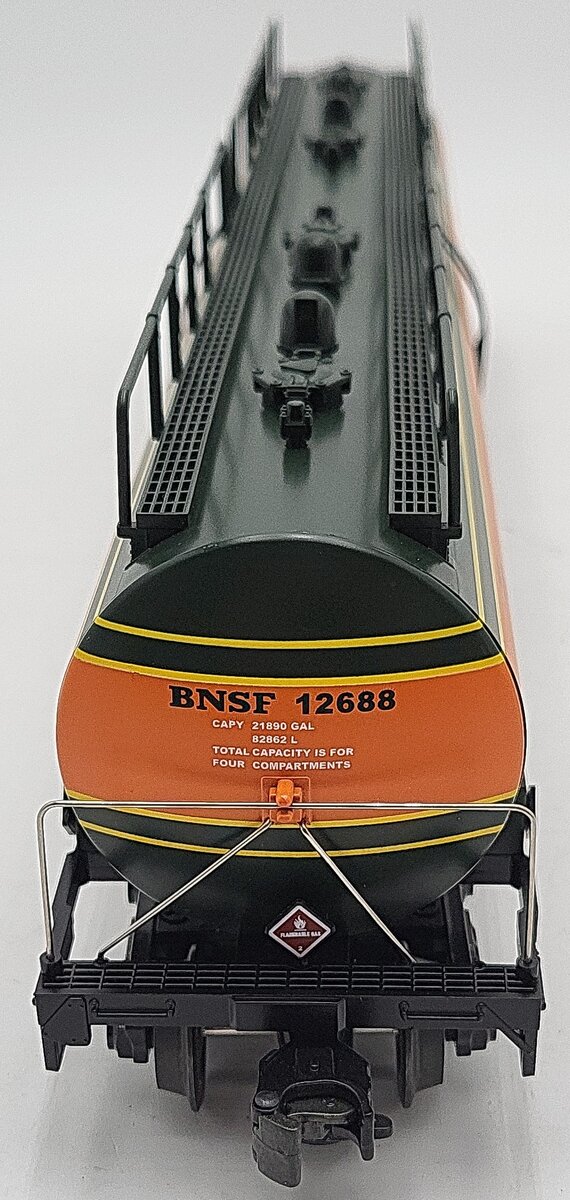 MTH 20-96010 O Gauge BNSF 20K Gallon 4-Compartment Tank Car #12688 EX