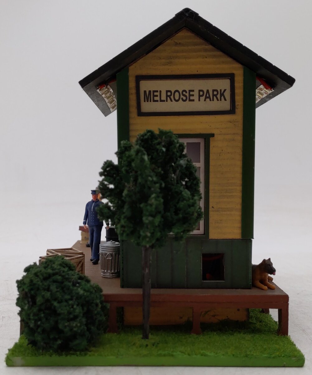 Menards 279-5551 O Scale Melrose Park Train Station EX