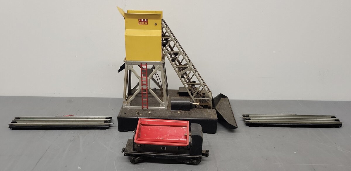 Lionel O Gauge Vintage Coal Loader & Remote Control Track Sections [4] VG