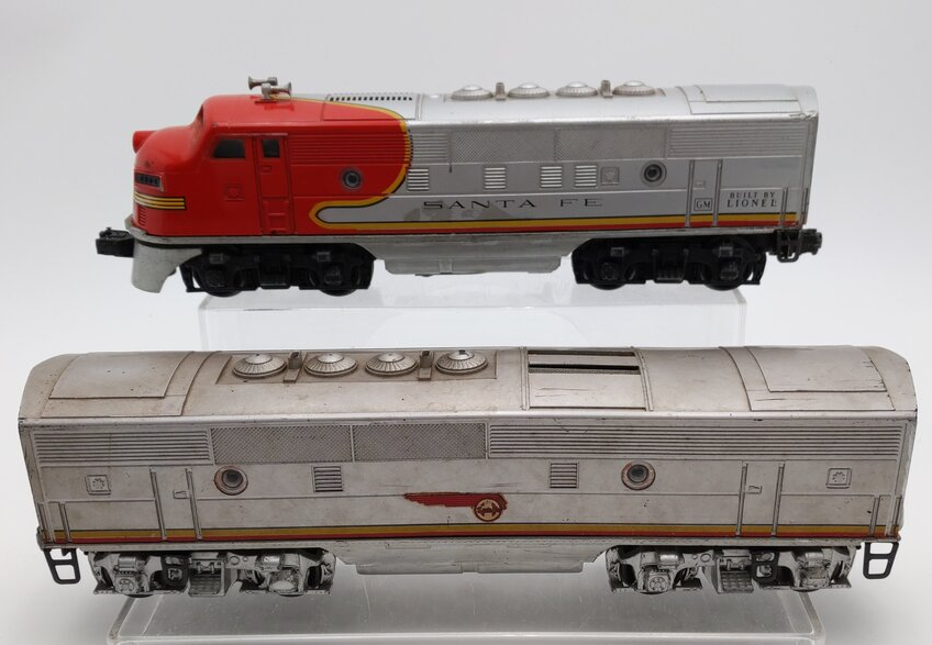 Lionel 2383 Vintage O Gauge Santa Fe F-3 AB Diesel Locomotives VG