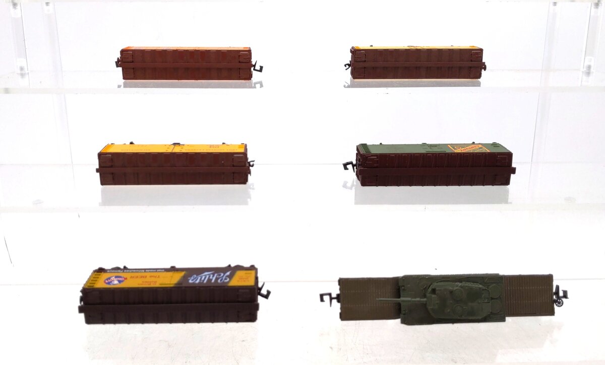 Red Caboose & Other N Scale Assorted Freight Cars [6] EX