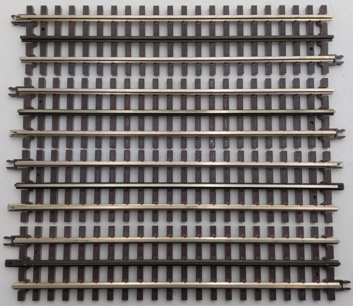 Atlas 6050 O Nickel Silver 10" Straight Track with Brown Ties (8) EX
