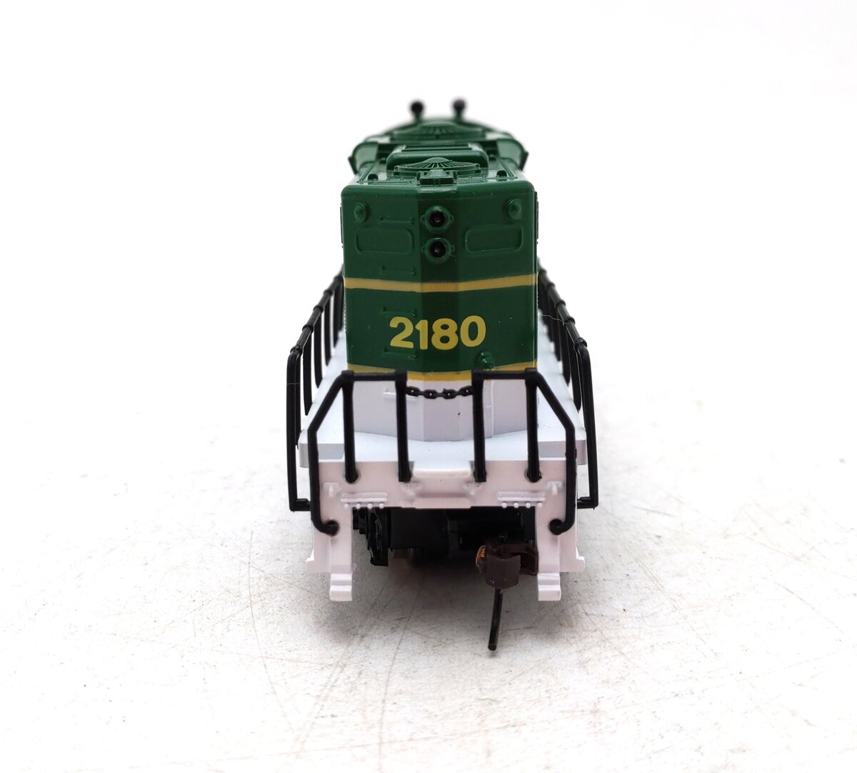 Model Power 96751 HO Southern Dual Drive Lighted GP-9 Diesel Locomotive #2180 NIB