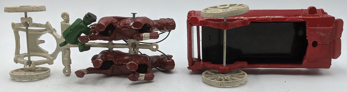 Coca-Cola CC0102 Vintage Cast Iron Coca-Cola Horse Drawn Delivery Wagon VG