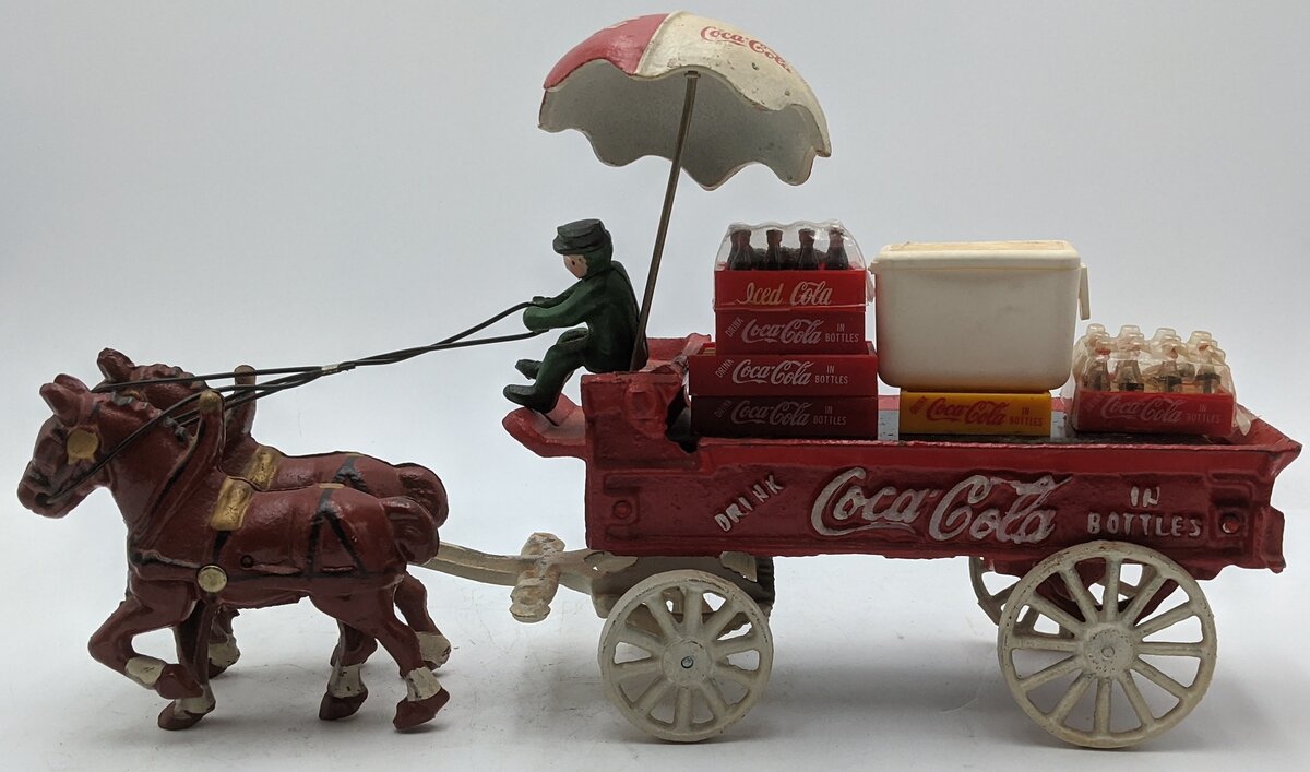 Coca-Cola CC0102 Vintage Cast Iron Coca-Cola Horse Drawn Delivery Wagon VG