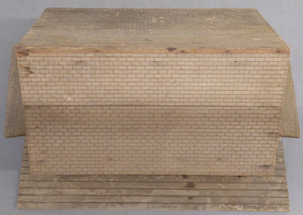 G Scale Wooden Cabin - Custom Built VG