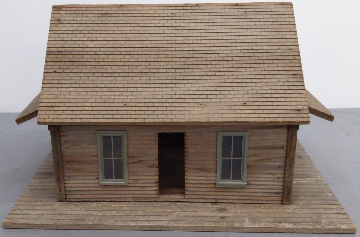 G Scale Wooden Cabin - Custom Built VG