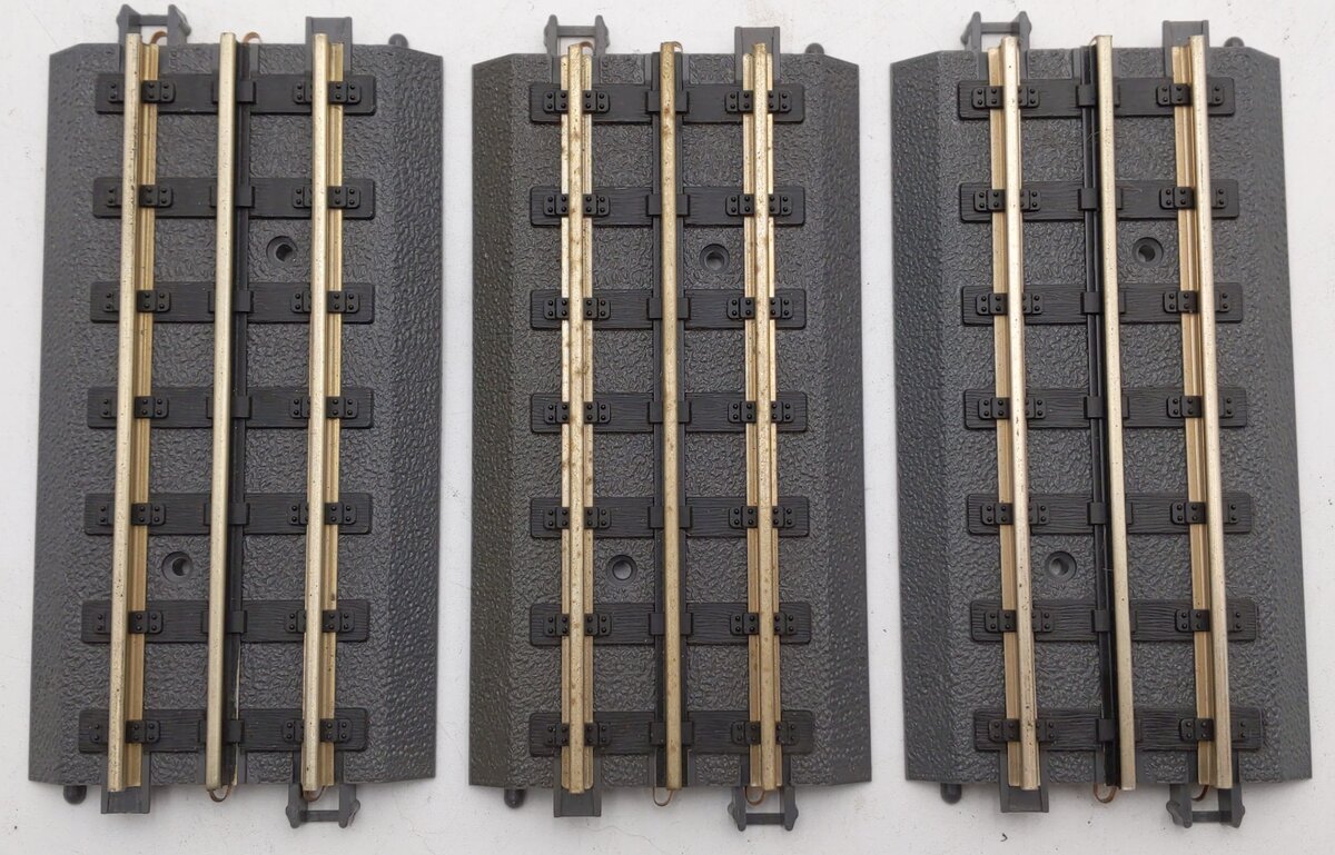 MTH 40-1012 MTH Real Trax 5.5 Hollow Rail Straight Section (6) EX