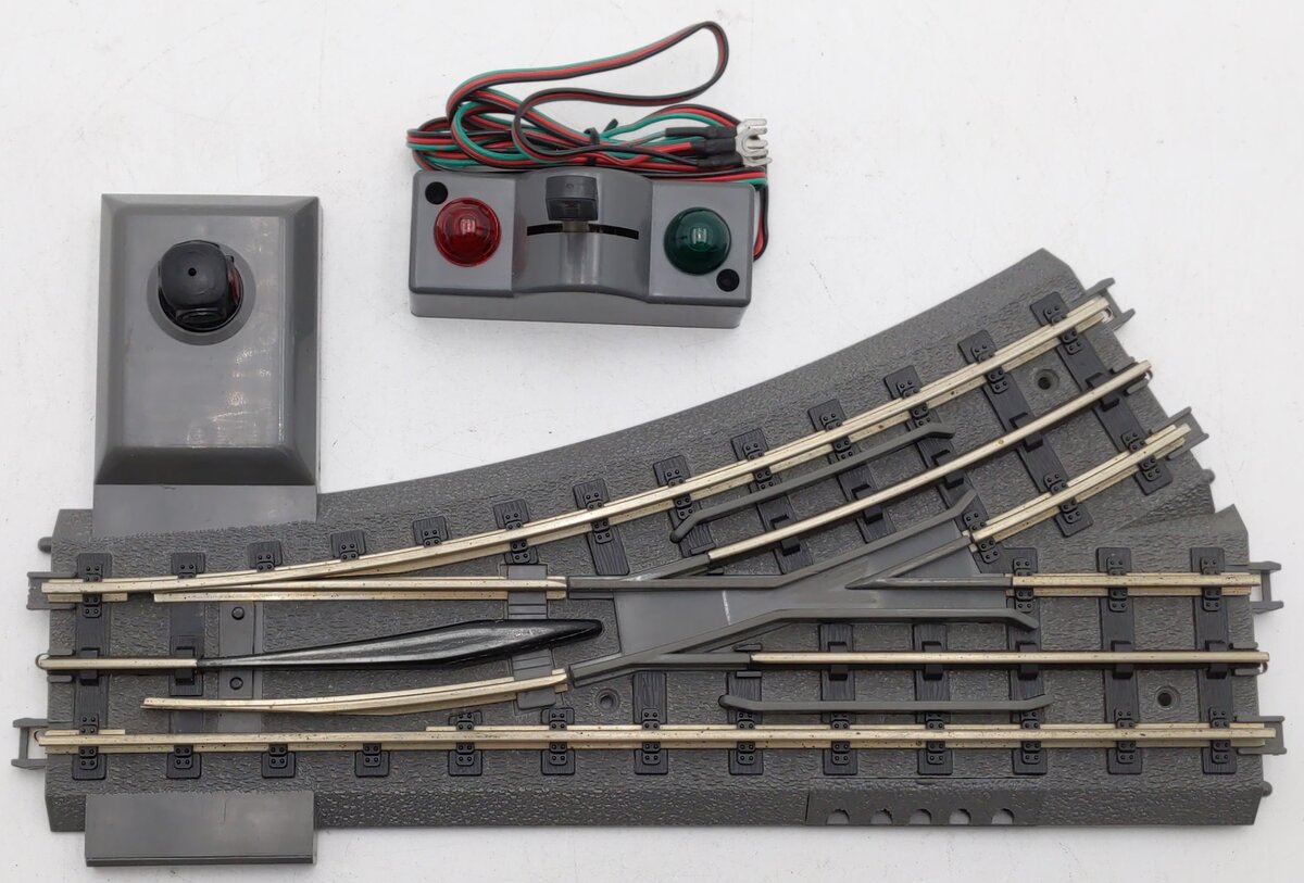 MTH 40-1044 O42 RealTrax Nickel Silver Left Hand Remote Switch Turnout EX/Box
