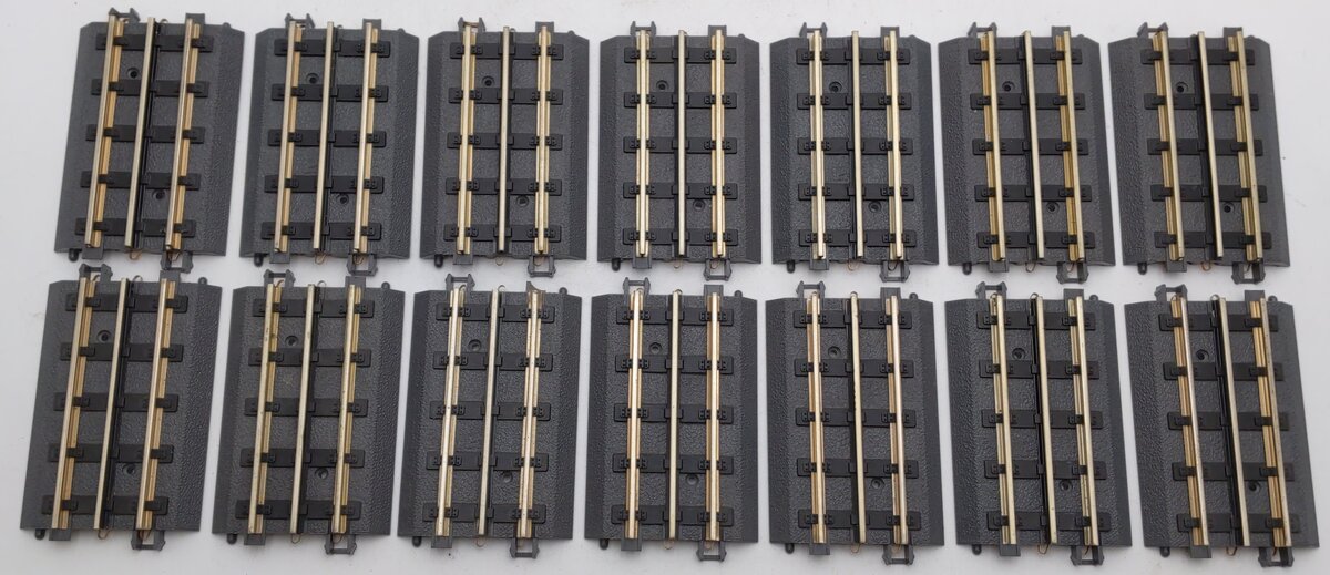 MTH 40-1017 RealTrax 4.25" Straight Track Sections (14) EX