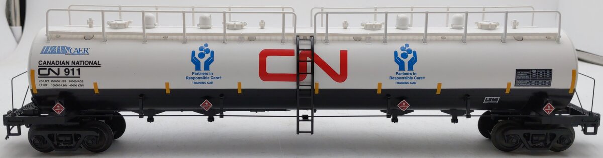 MTH 20-96204 O Gauge Canadian National 20K Gal 4-Comp Tank Car #911 EX/Box