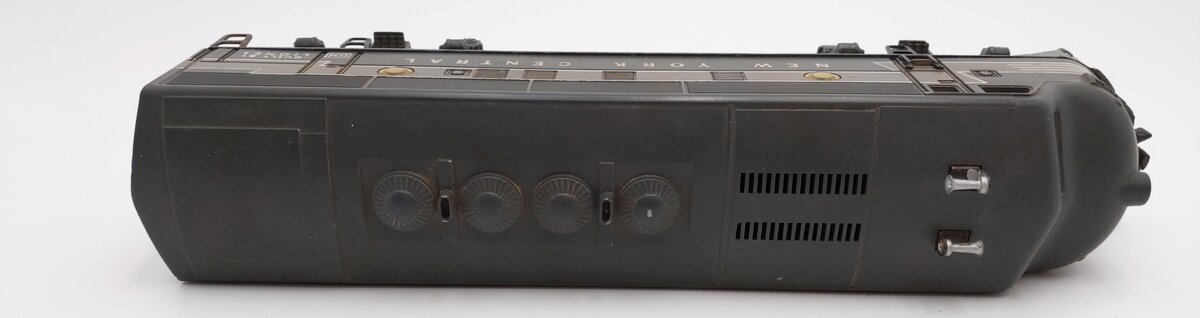 Lionel 2354 Vintage O New York Central Powered F-3A Diesel Locomotive VG