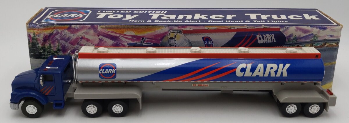 Clark 1995 Clark Diecast 1/64 Scale Limited Edition Toy Tanker Truck EX/Box