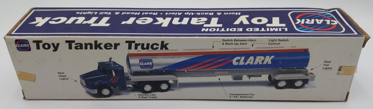 Clark 1995 Clark Diecast 1/64 Scale Limited Edition Toy Tanker Truck EX/Box