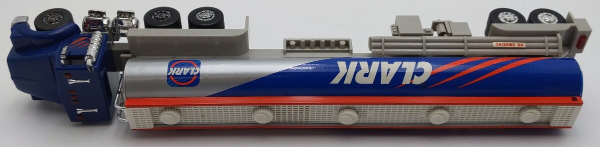 Clark 1995 Clark Diecast 1/64 Scale Limited Edition Toy Tanker Truck EX/Box