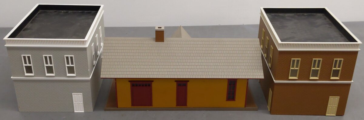 Lionel O Gauge Assorted Layout Buildings [3] EX