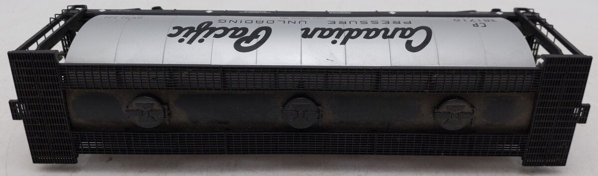 MTH 20-97604 Canadian Pacific 3-Bay Cylindrical Hopper Car #381710 EX