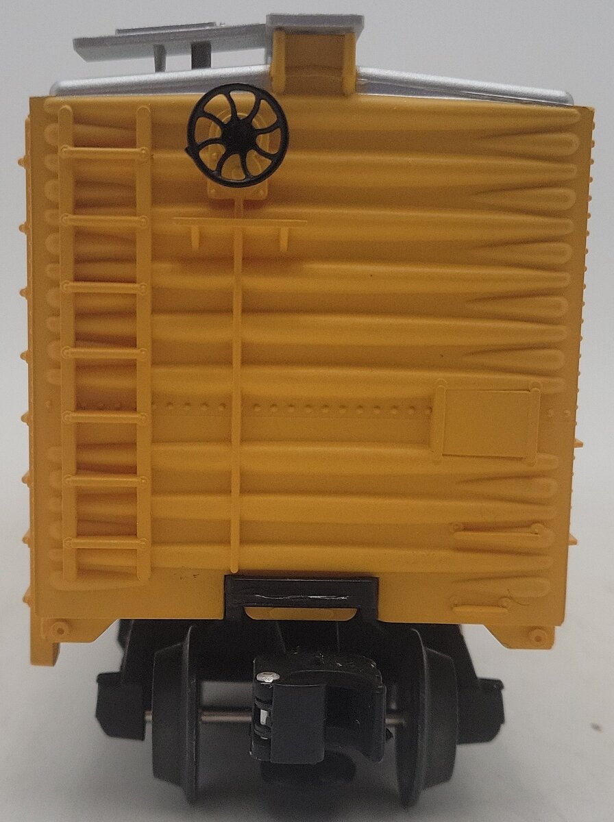Lionel 6-17303 O Gauge Chesapeake and Ohio Reefer Car EX