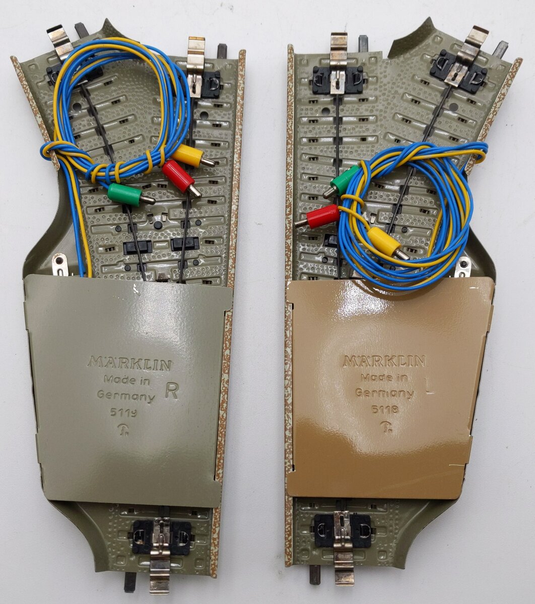 Marklin 5117 HO Scale Left and Right Track Turnouts (One Pair) EX/Box