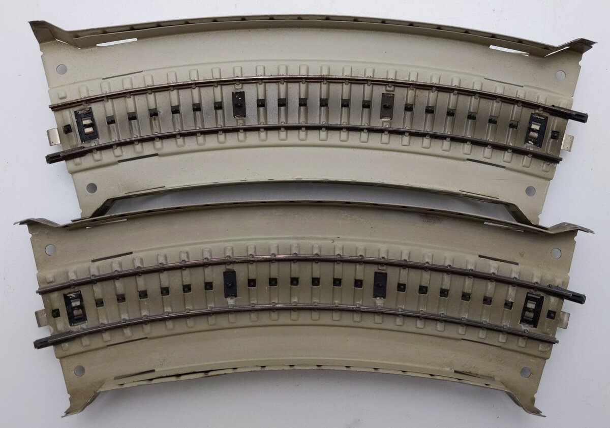 Marklin 7167 HO Scale Curved Approach Section 2-Pk VG/Box