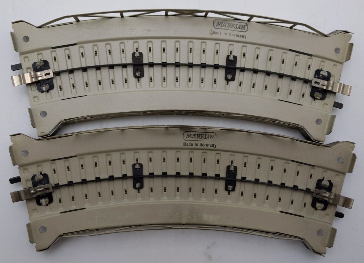 Marklin 7167 HO Scale Curved Approach Section 2-Pk VG/Box