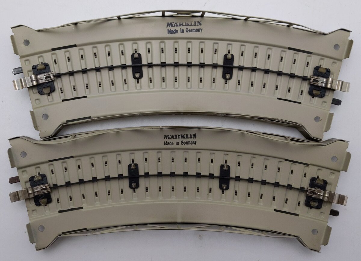 Marklin 7167 HO Scale Curved Approach Section 2-Pk EX/Box