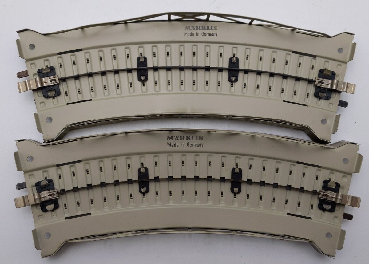 Marklin 7167 HO Scale Curved Approach Section 2-Pk VG/Box