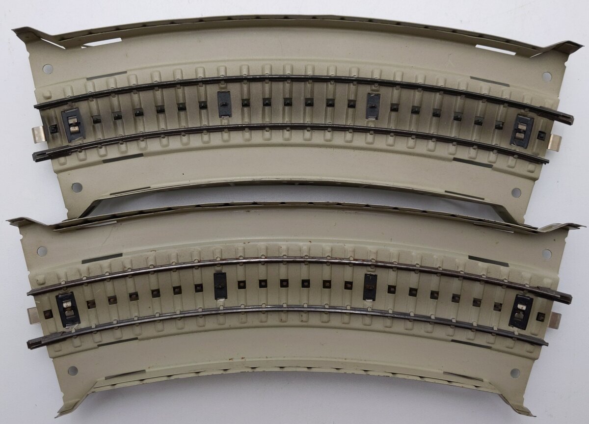 Marklin 7167 HO Scale Curved Approach Section 2-Pk VG/Box