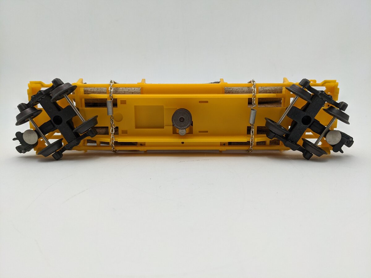 Lionel 6-9303 O Gauge Union Pacific Operating Log Dump Car EX