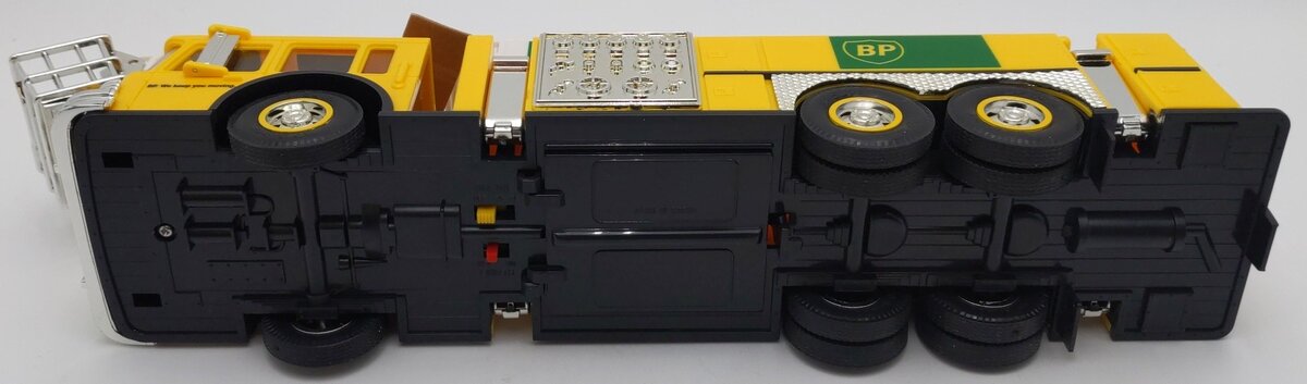 BP 1:35 Scale 1999 Aerial Tower Fire Truck EX/Box