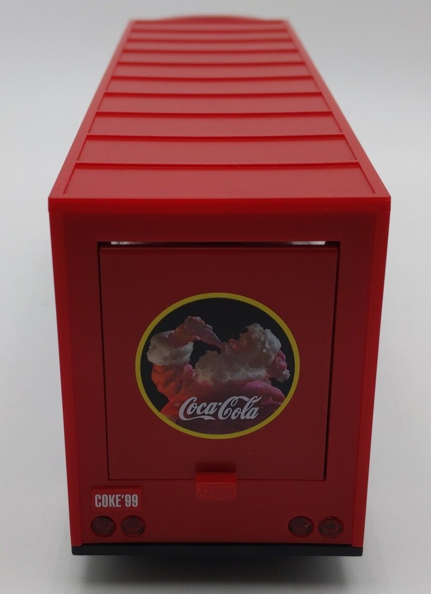 Coca-Cola 1:32 1999 Holiday Classic Carrier w/'53 Classic Corvette EX/Box