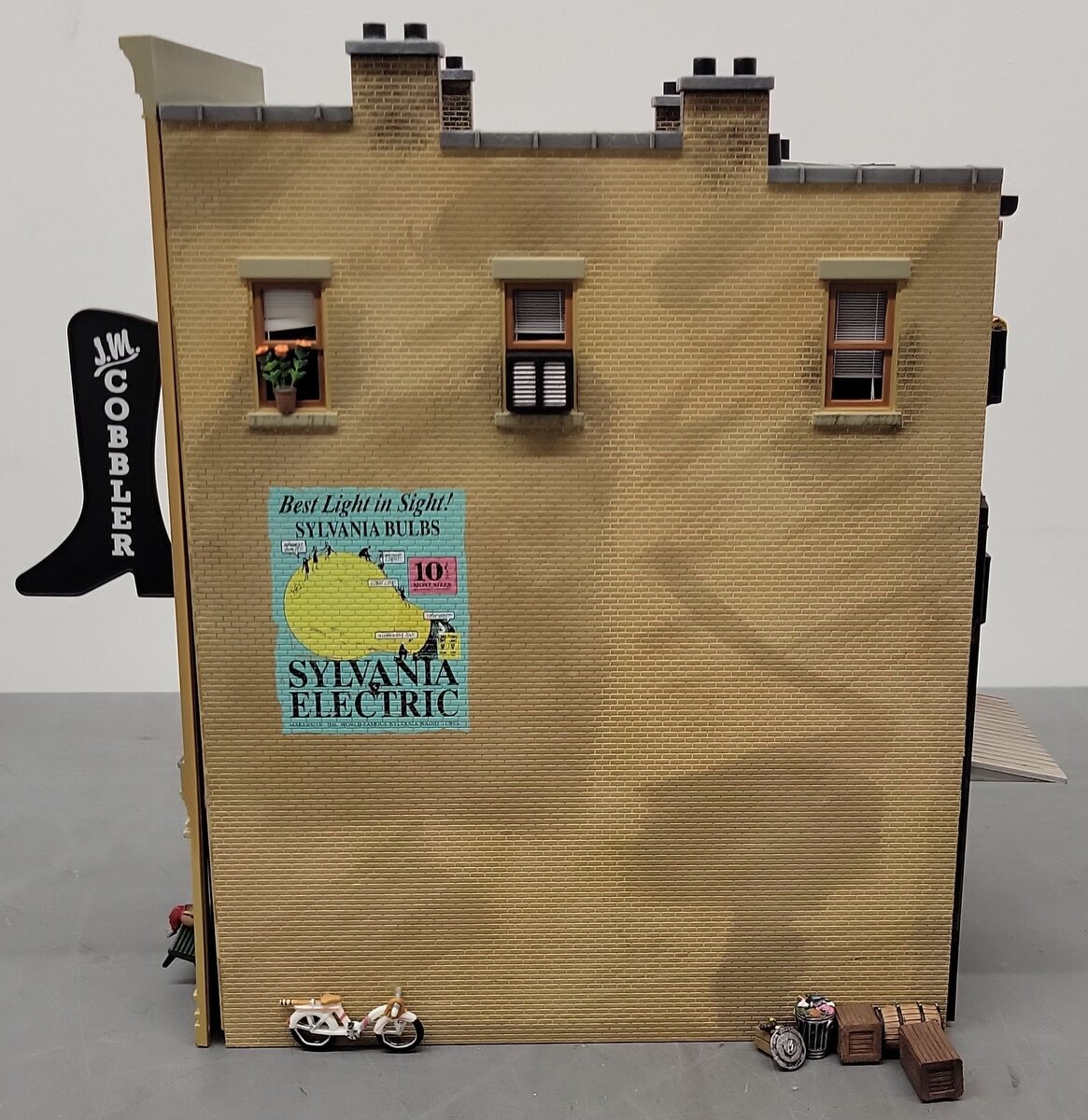Woodland Scenics BR5823 O Scale Built-&-Ready J.M Cobbler Building EX/Box