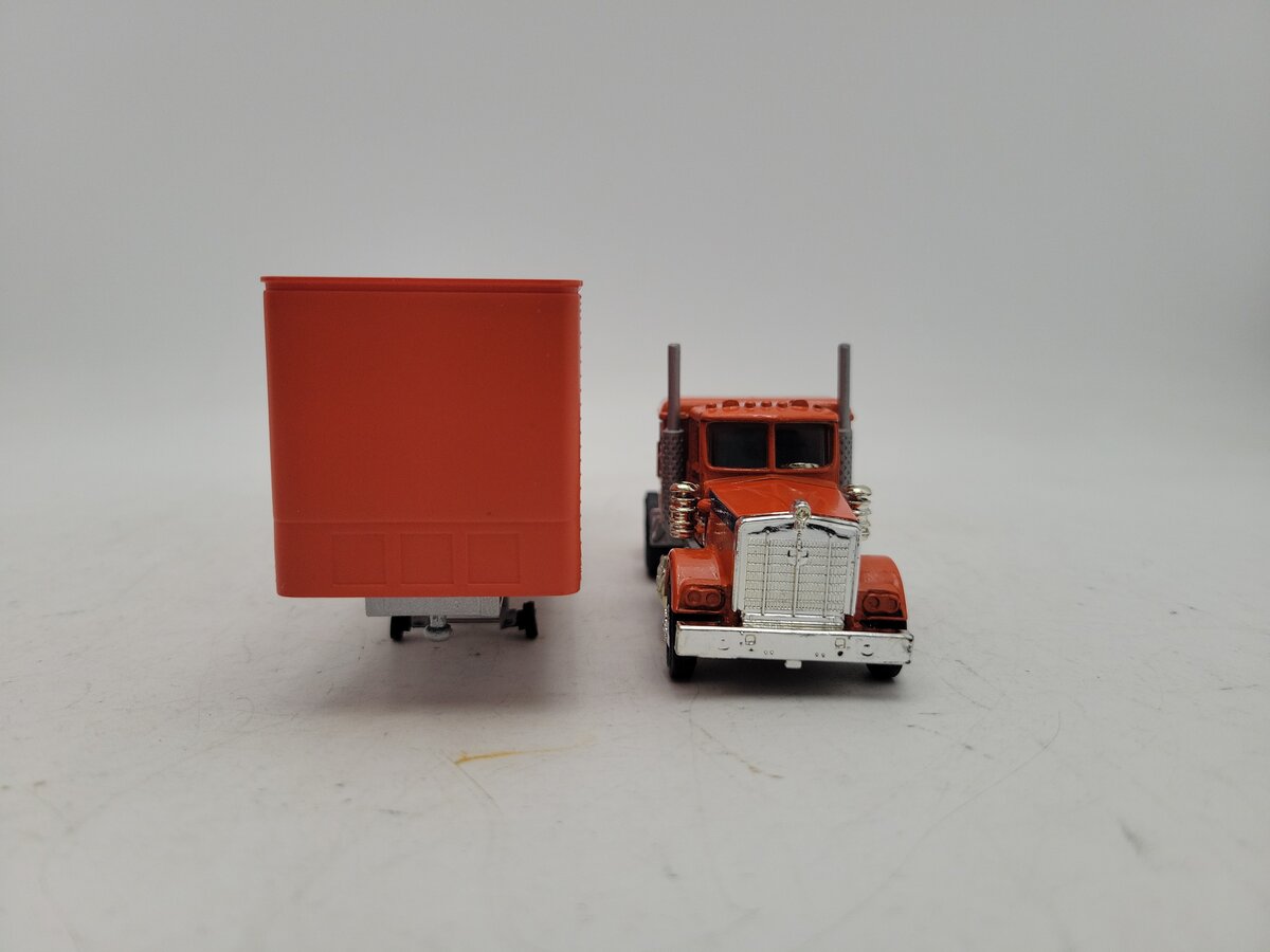 Lionel 6-12725 O Lionel Tractor and Trailer #12725 VG/Box