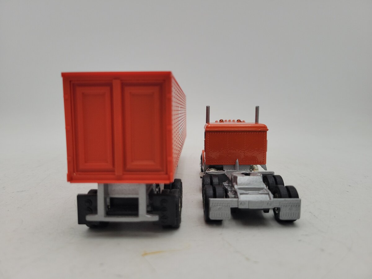Lionel 6-12725 O Lionel Tractor and Trailer #12725 VG/Box