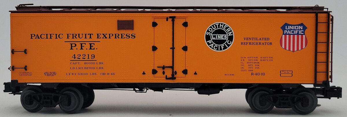 InterMountain O Scale Pacific Fruit Express Refrigerator Car #42219 EX