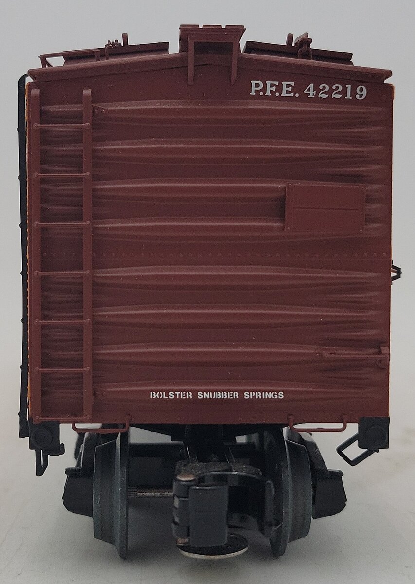 InterMountain O Scale Pacific Fruit Express Refrigerator Car #42219 EX