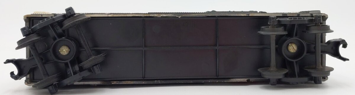 KMT 55001 O New Haven Checkered Boxcar EX