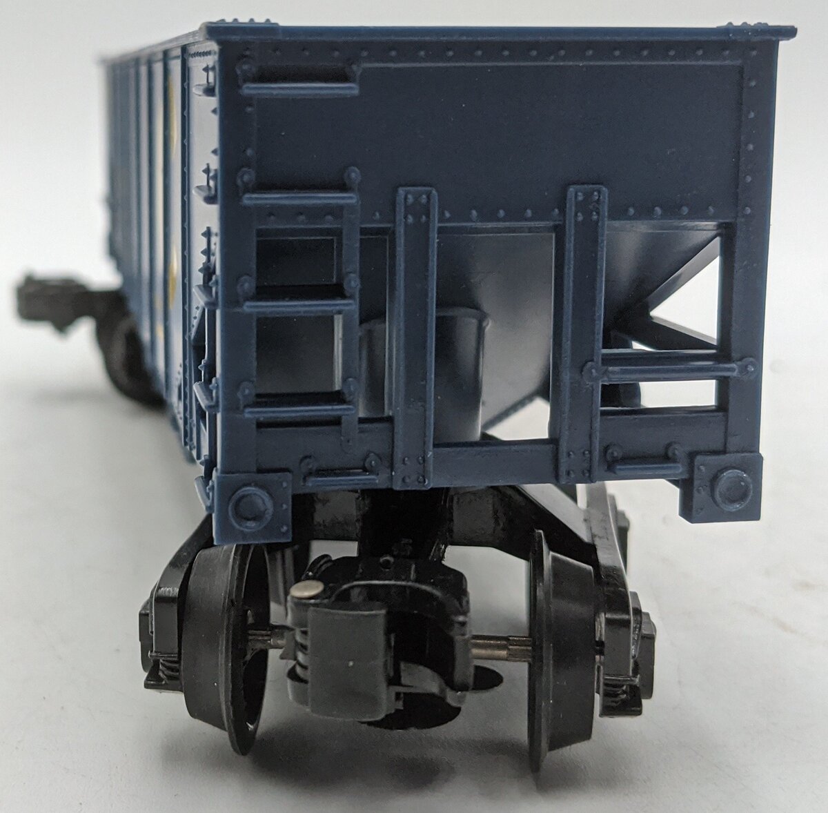 Lionel 6-9038 O Gauge Chessie Short 2-Bay Hopper Car #9038 VG/Box