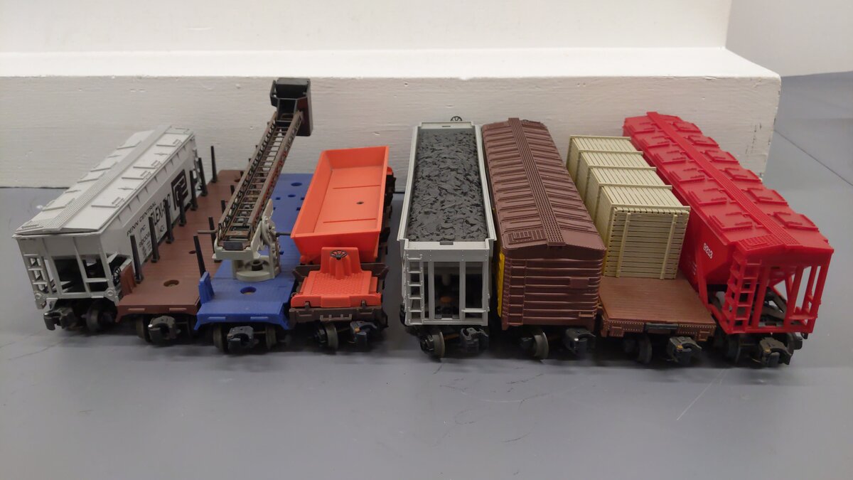Lionel & Others O Gauge Train Cars [8] VG