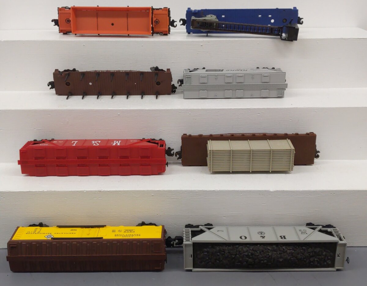 Lionel & Others O Gauge Train Cars [8] VG
