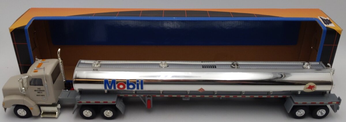 Boise 1999 1:43 Scale Mobil Oil Toy Tanker Truck Limited Edition EX/Box