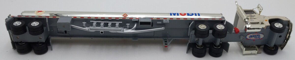 Boise 1999 1:43 Scale Mobil Oil Toy Tanker Truck Limited Edition EX/Box