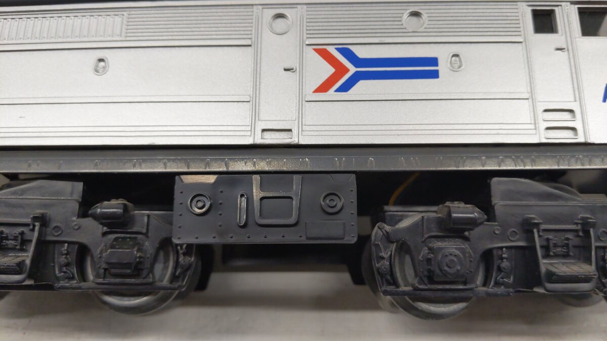 Lionel 6-11707 O Gauge Amtrak Silver Spike Diesel Train Set EX/Box