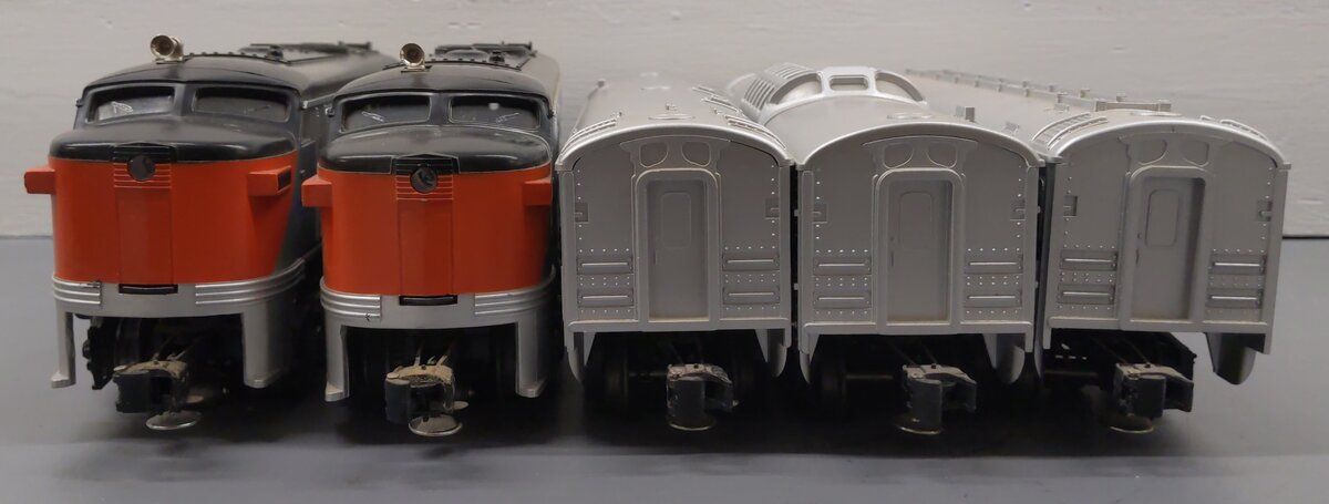 Lionel 6-11707 O Gauge Amtrak Silver Spike Diesel Train Set EX/Box