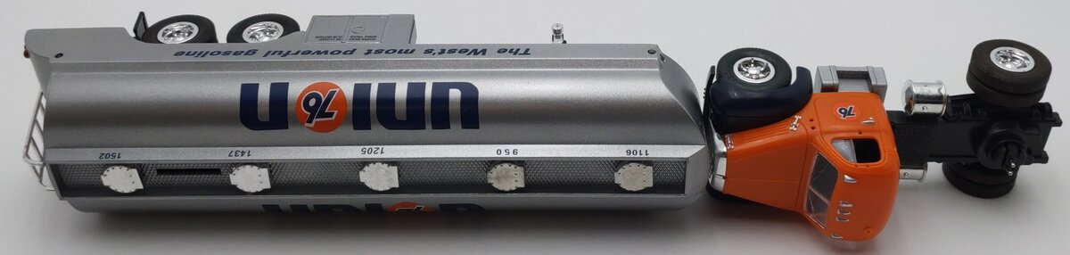 JMT Replicas Union 76 1958 Mack Model B Tanker Truck Bank 1:43 Diecast EX/Box