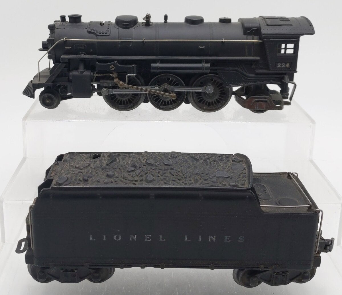 Lionel 224 Vintage O 2-6-2 Diecast Steam Locomotive with 2466WX Tender VG