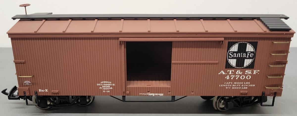 Aristo-Craft 86010 G Scale ATSF/Santa Fe Wood Box Car #47700 - Metal Wheels VG/Box