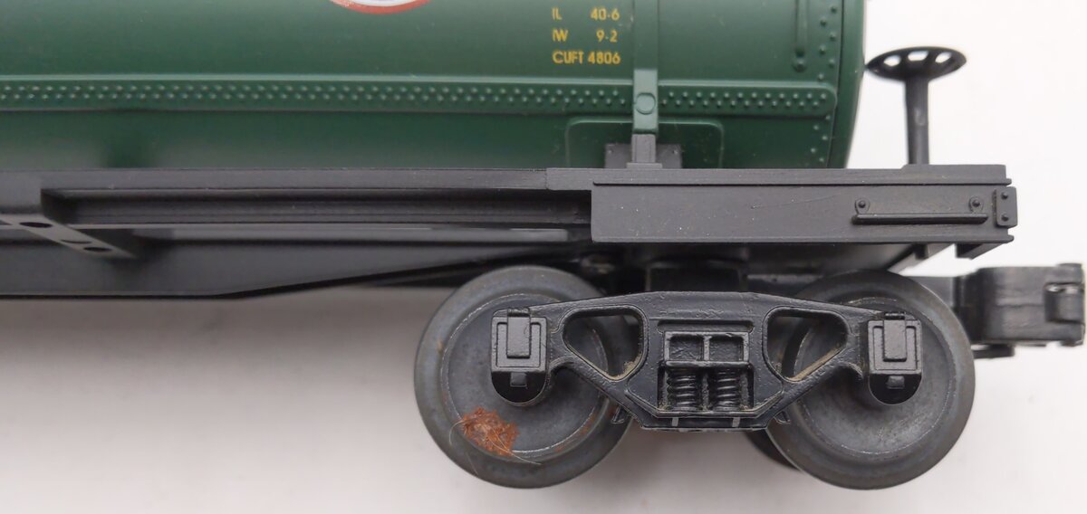 MTH 30-7307 O Gauge Chicago & Northwestern Semi-Scale Tank Car #32308 EX/Box