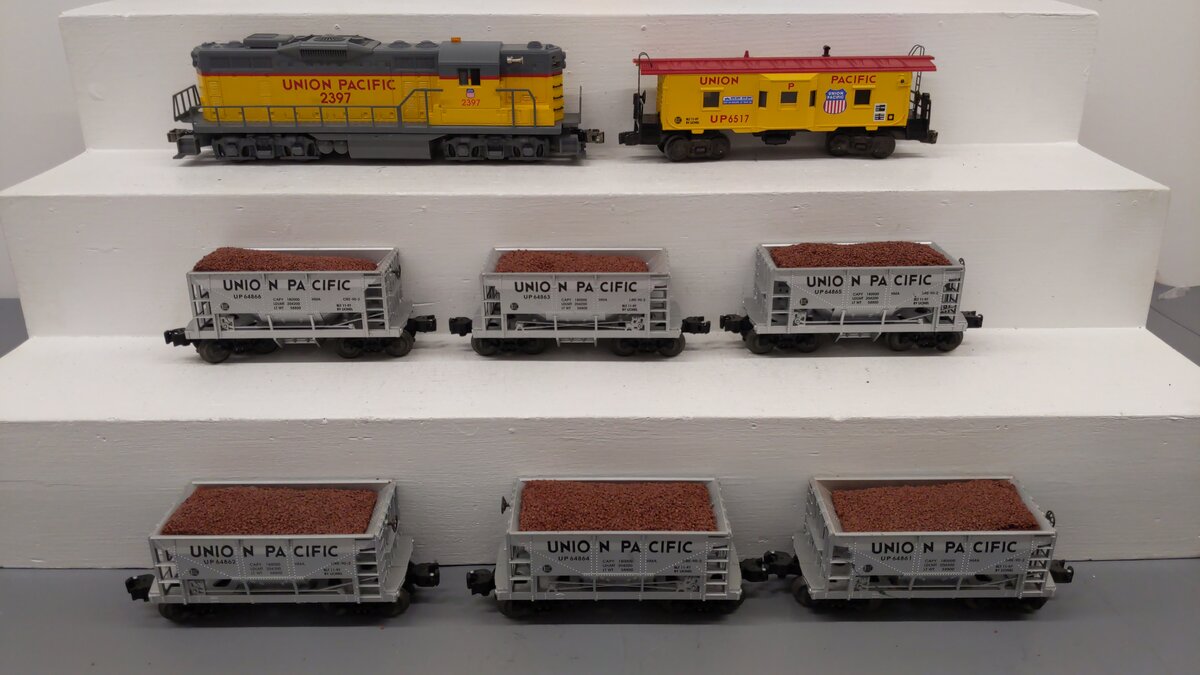 Lionel 6-11837 O Gauge Union Pacific GP9 Diesel Train Set (Set of 8) EX/Box