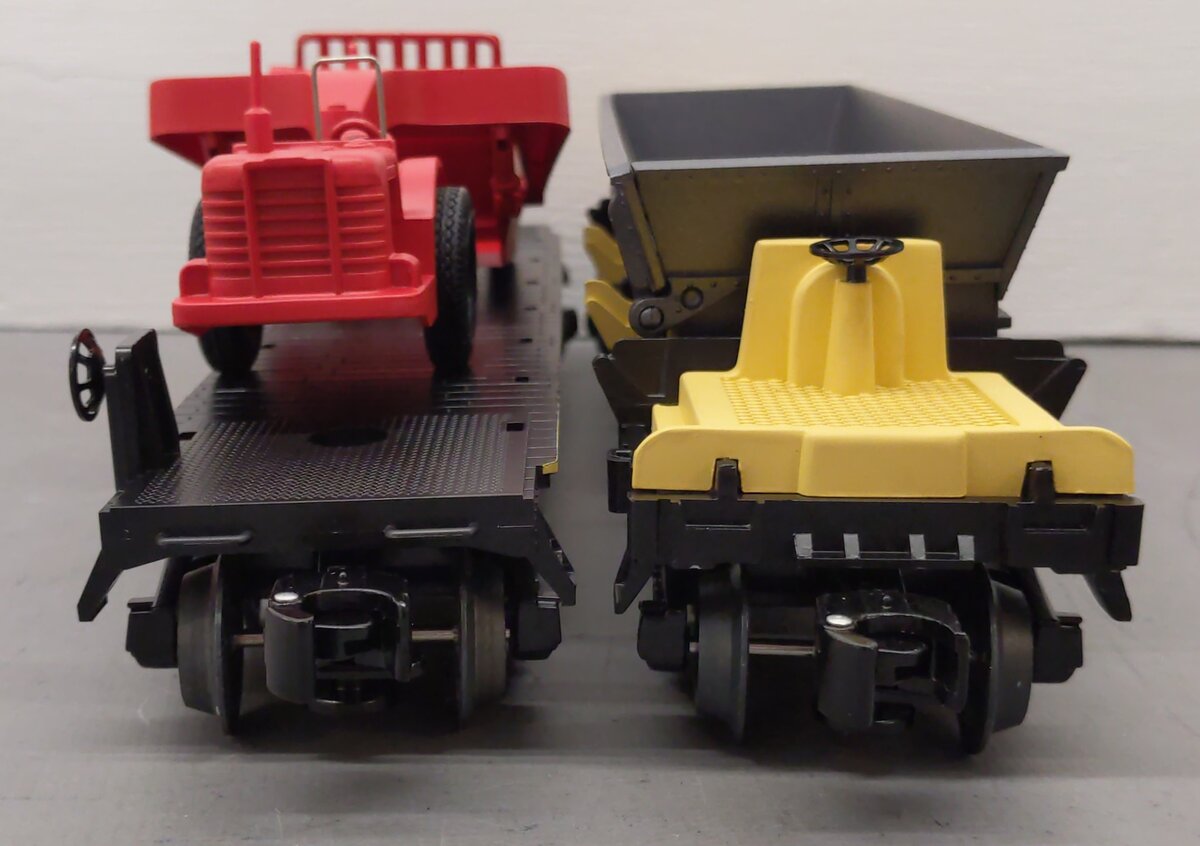 Lionel 6-30136 O Thunder Valley Flat with Scraper and Ore Dump Car (Set of 2) LN/Box